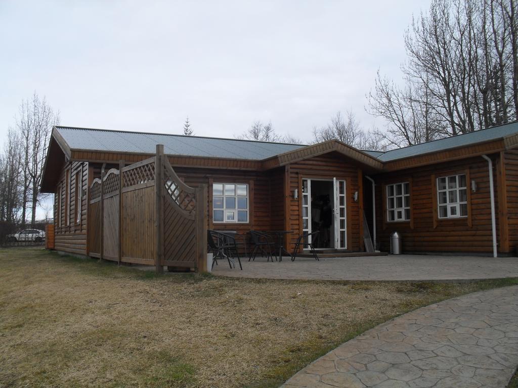 Guesthouse Fludir Luaran gambar
